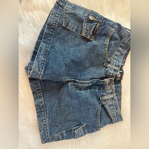 l.e.i size 3 denim shorts